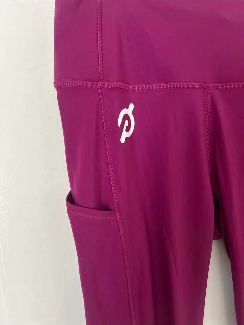 Lululemon X Peloton Women’s Size 8 Fuchsia Workout Pocket 25” Leggings